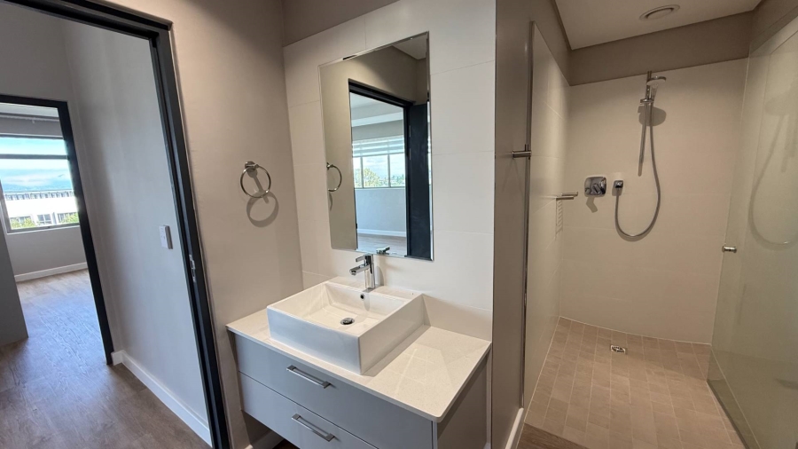 2 Bedroom Property for Sale in Plattekloof Western Cape